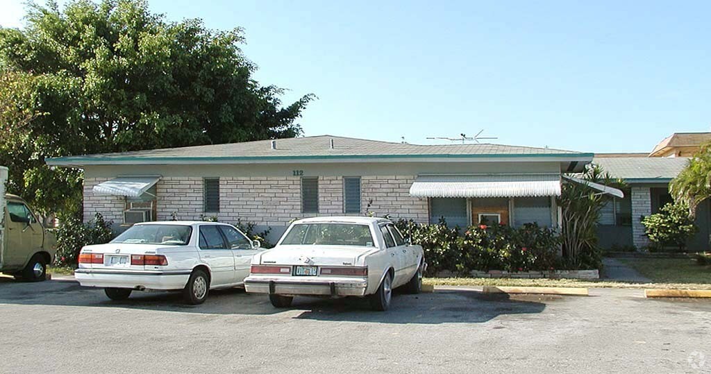 Main View - 112 NW 10th St