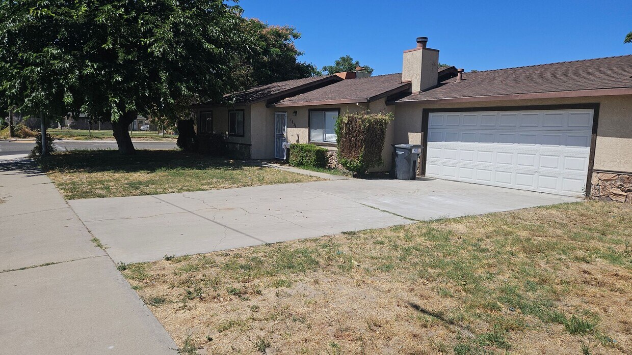 1051 9th St, Turlock, CA 95380 House Rental in Turlock, CA