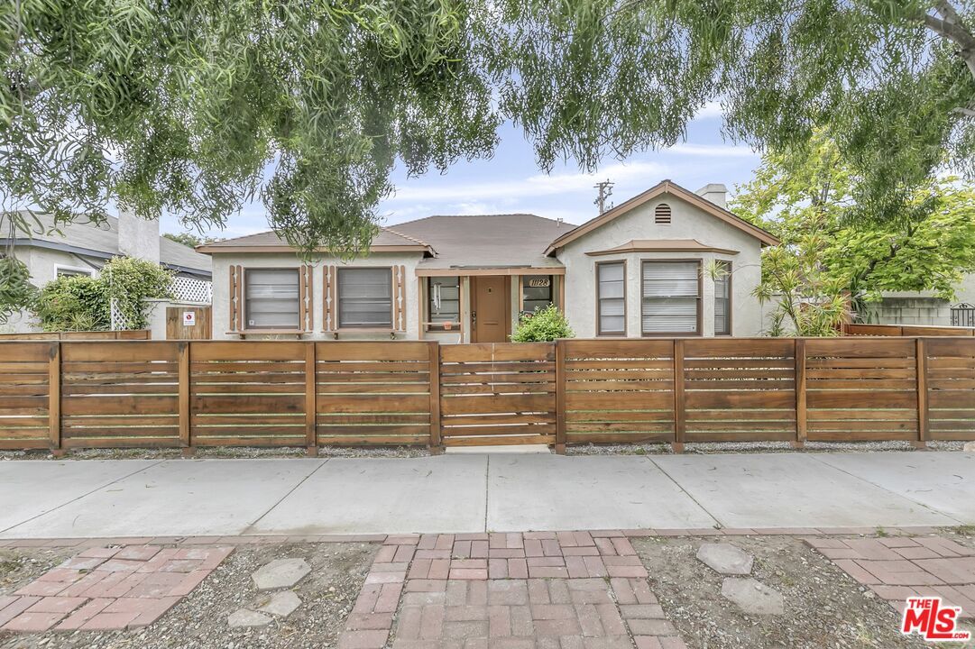 Foto principal - 11128 Culver Blvd