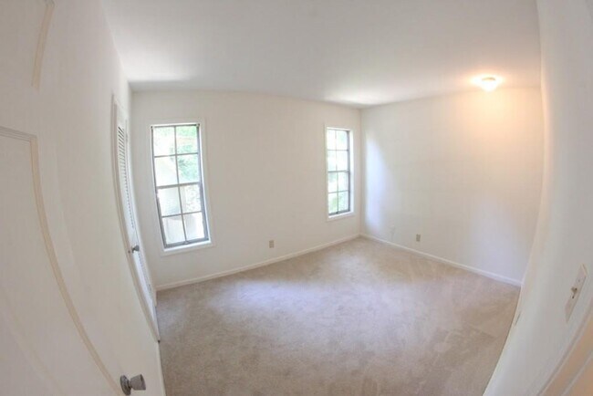 Foto del edificio - 1455 Southland NE Vis