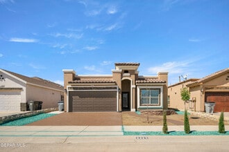 Building Photo - 2225 Amber Point Pl