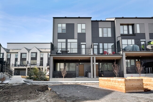 Photo - 244 Somerglen Common SW (Calgary, AB) Townhome