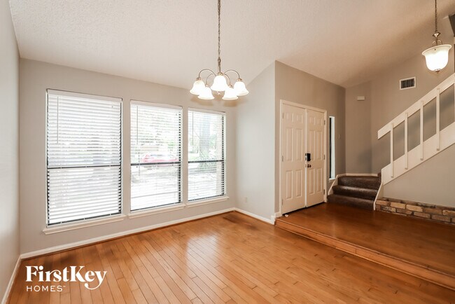 Building Photo - 334 Cypresswood Dr