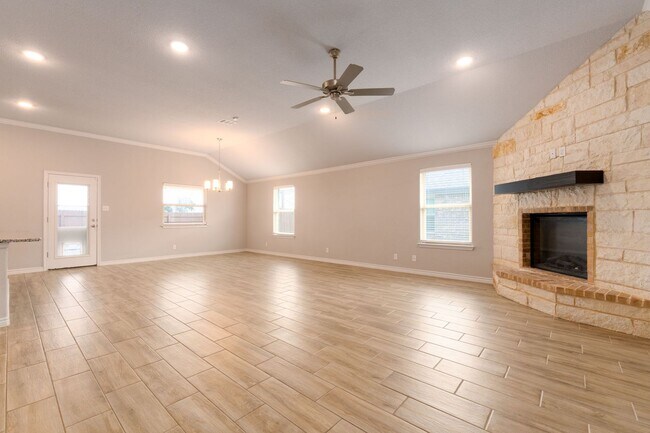 Foto del edificio - 3 Bdrm 2 Bath in Belton