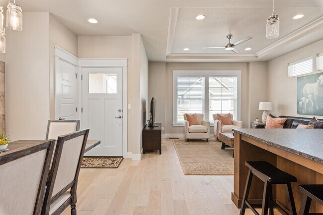 Building Photo - Cadence Cottages at Paramount