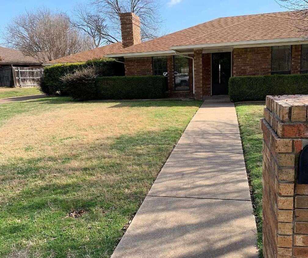 7259 Tamarack Rd, Benbrook, TX 76116 House Rental in Benbrook, TX
