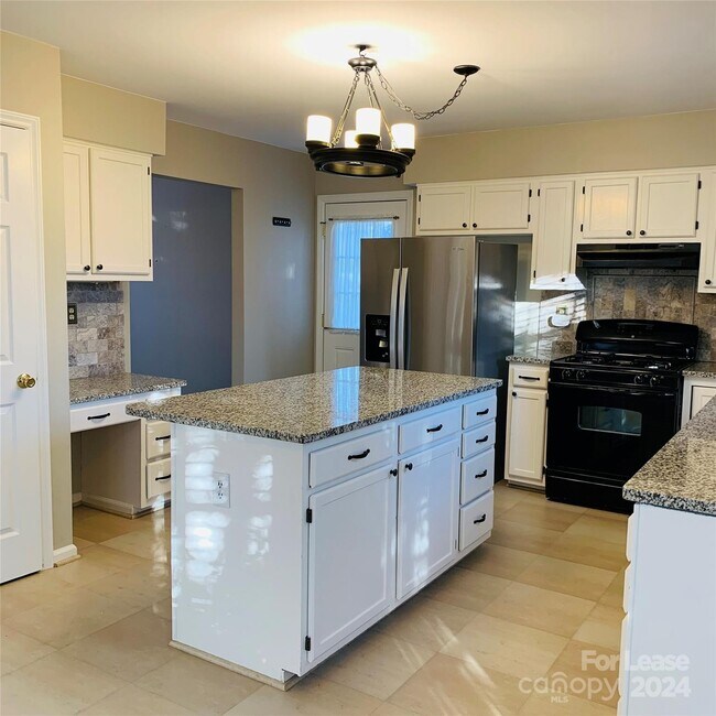 Foto del edificio - 14230 Quartz Ln