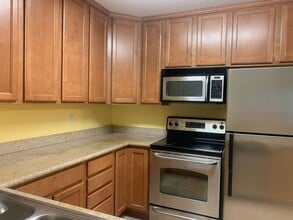 Building Photo - 3715 Tallyho Dr