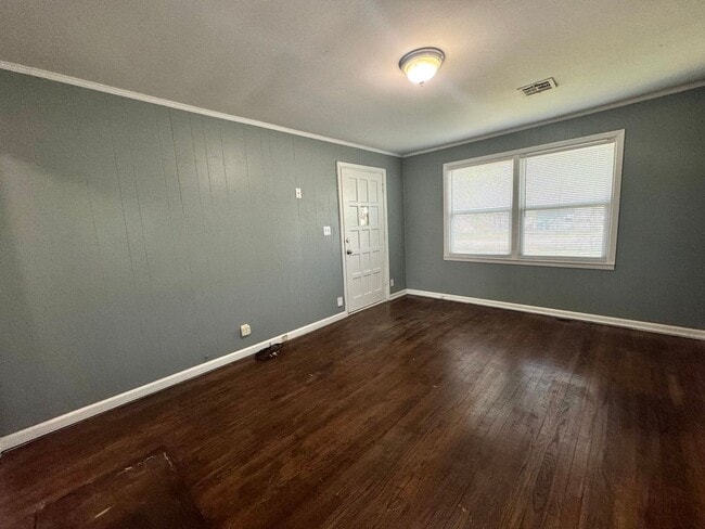 Foto del edificio - Cozy 2-bedroom 1-bathroom duplex Located i...
