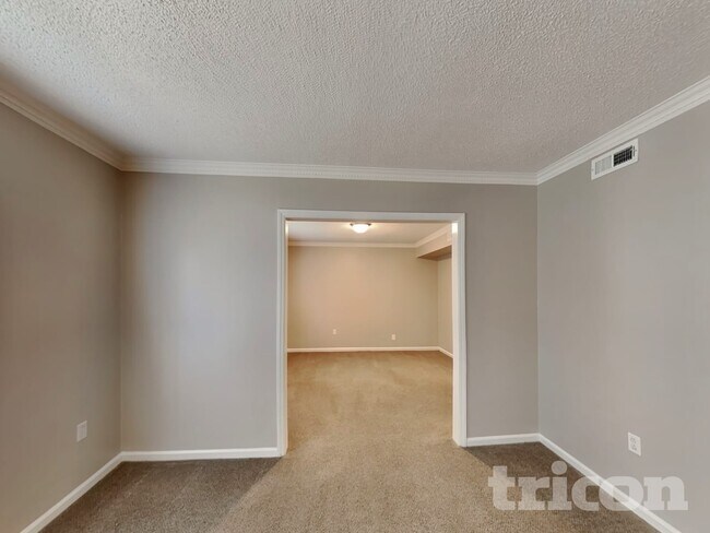 Foto del edificio - 7400 Palmetto Ct