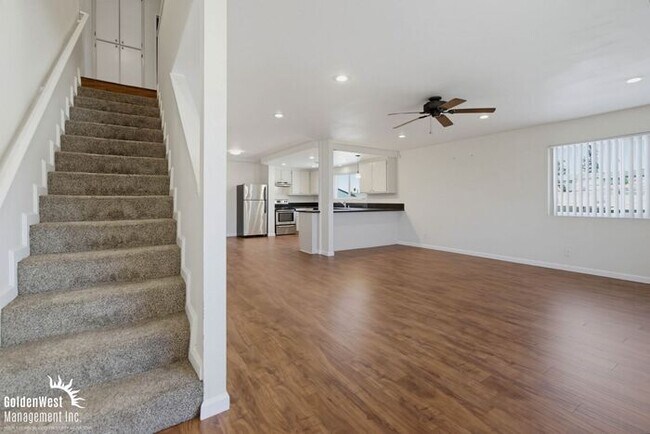 Foto del edificio - Lovely 2Bdm 2.5Ba Home with Private Balcony in El Cajon!