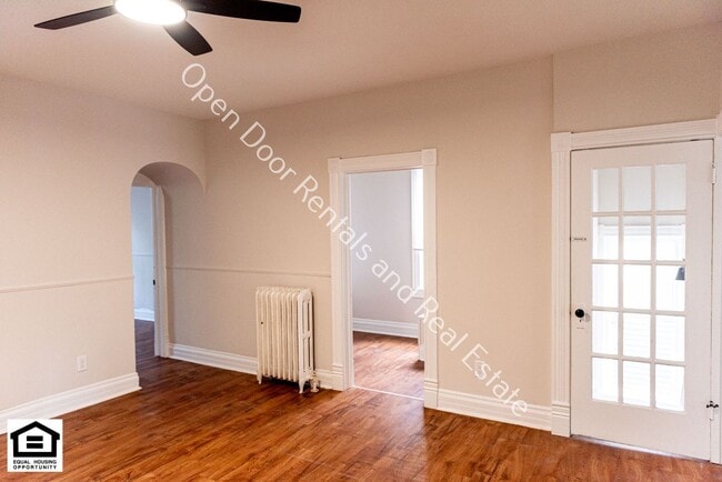 Building Photo - 846 Columbia Ave