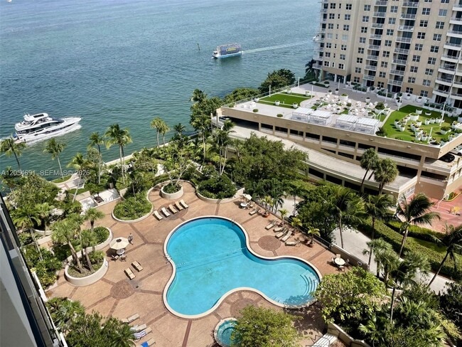 Building Photo - 520 Brickell Key Dr
