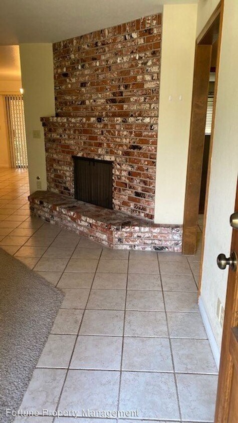 Foto principal - 2 br, 2 bath House - 3507 S Oak View Dr