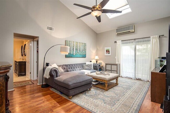 Foto del edificio - 21 Green Valley Ct