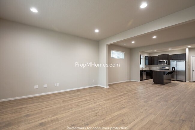 Foto del edificio - 17060 SE Crossroads Ave