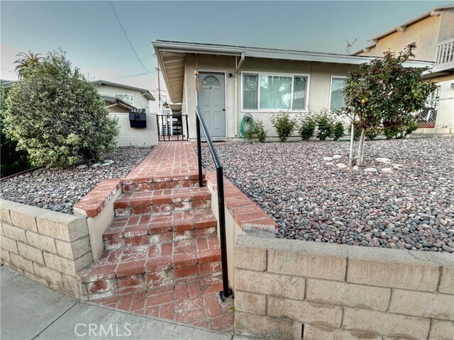 Building Photo - 1626 Calle Las Bolas