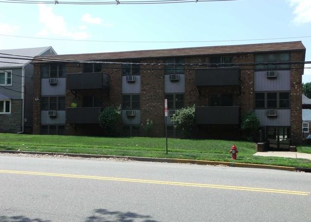 Building Photo - 744 6th Ave