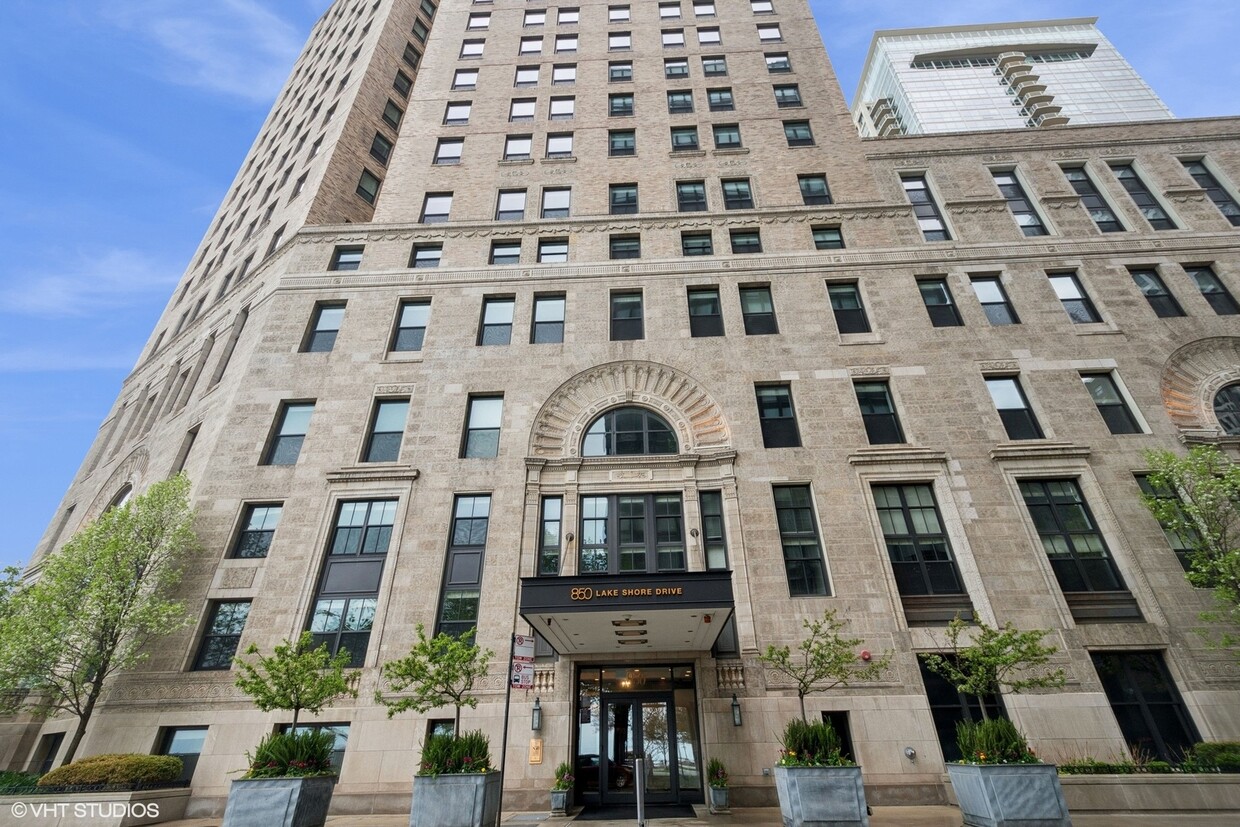 Primary Photo - 850 N Lake Shore Dr