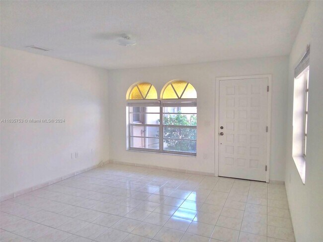 Building Photo - 3304 SW 23rd St