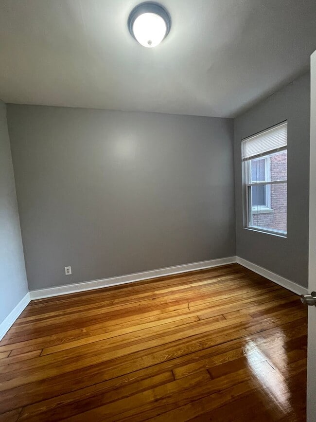 Building Photo - 72brag