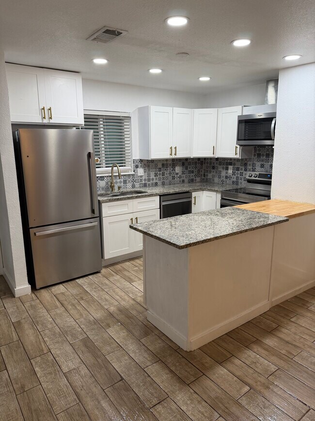 Foto del edificio - Stacey Bear Apartments