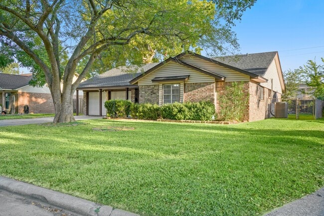 Foto del edificio - 5013 Camden Ln