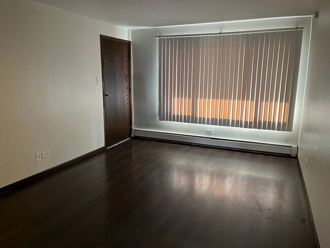Foto del edificio - 14823 Kilpatrick Ave