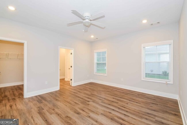 Building Photo - 1053 Wood Crest Cir