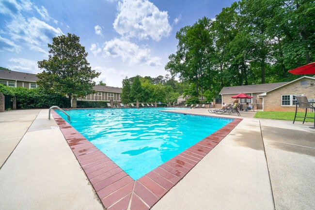 Building Photo - The Crossing at Henderson Mill Apartment Homes