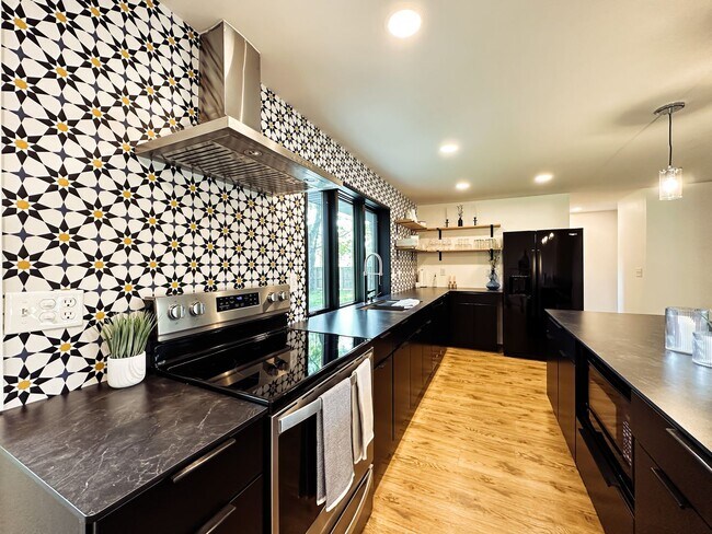 Foto del edificio - Beautiful 3 Bed 2.5 Bath Home!