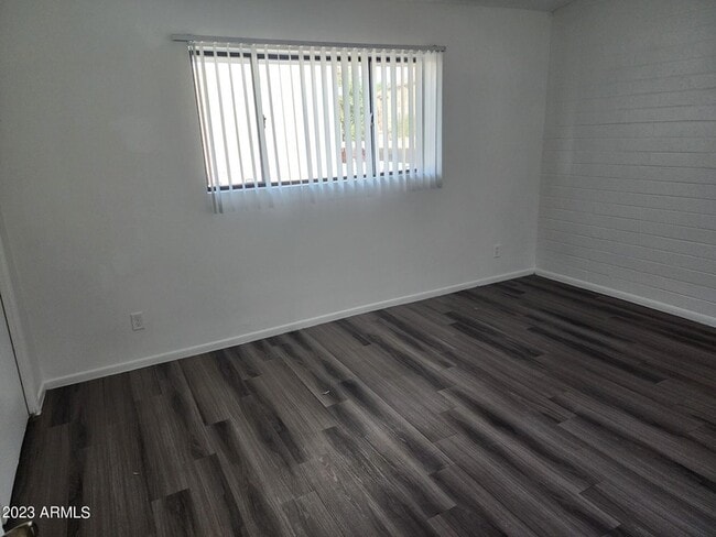 Foto del edificio - 4301 N 24th St