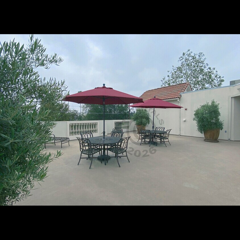 Foto del edificio - 12140 Moorpark St