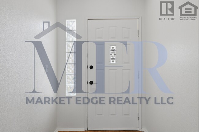 Foto del edificio - 4Bed/2Bath House in Sierra Vista, AZ! Ready for Immediate Move-In! -- RV GATE!