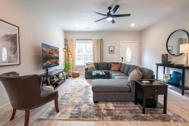 Foto del edificio - 12 Wyncombe Ln