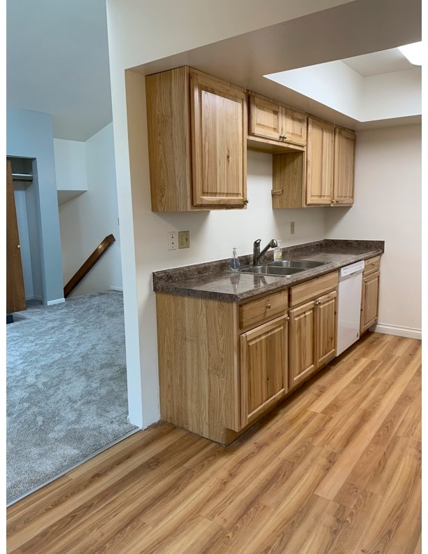 Building Photo - 2241
