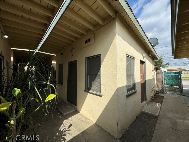 Foto del edificio - 12616 Lambert Rd