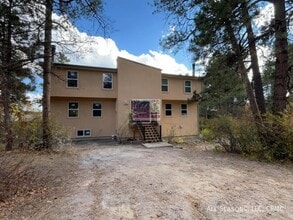 Building Photo - 1527 Spring Valley Dr
