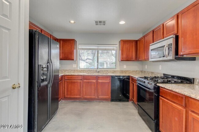 Building Photo - 22246 E Calle de Flores