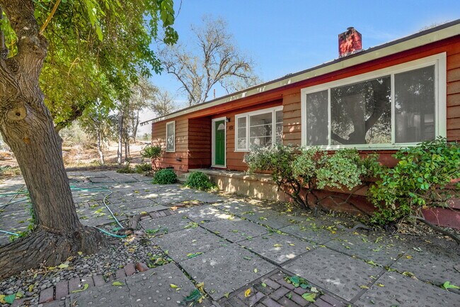 Building Photo - 31638 Lodge Rd