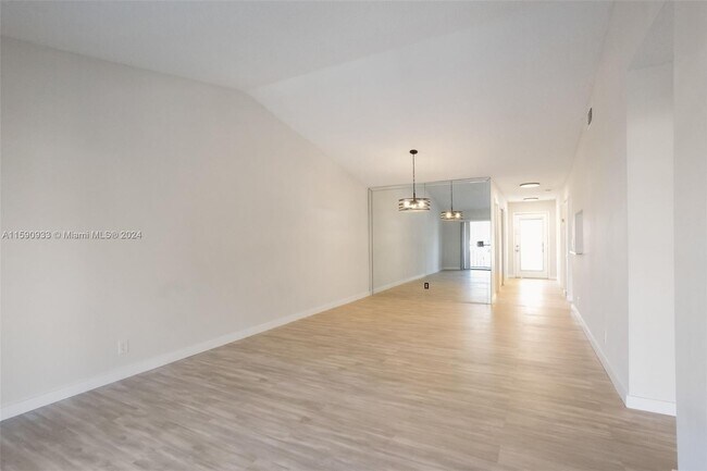 Building Photo - 15234 Lakes of Delray Blvd