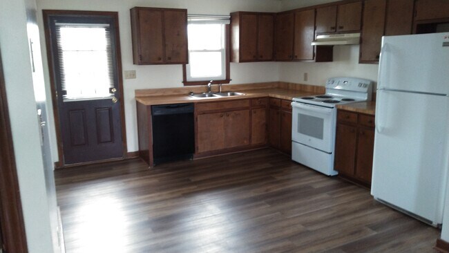 Building Photo - 109 Kim Ave