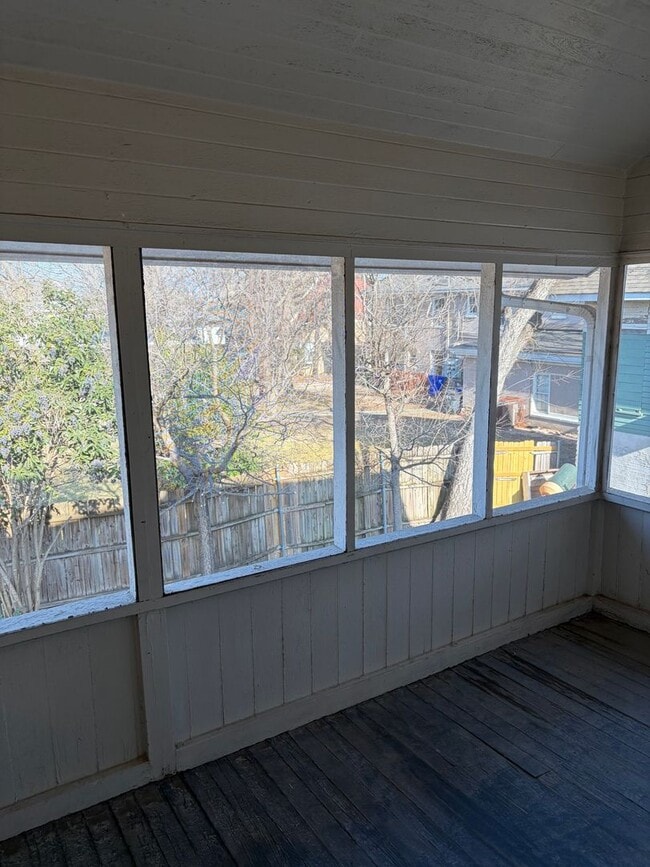 Building Photo - 707 N 19th St