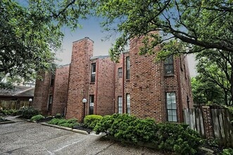 Building Photo - 2602 W Holcombe Blvd
