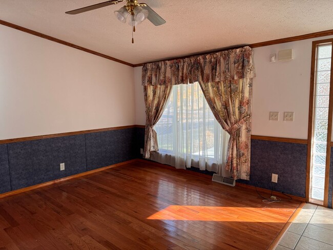 Foto del edificio - Three Bedroom Countryside Home in Corbin, KY