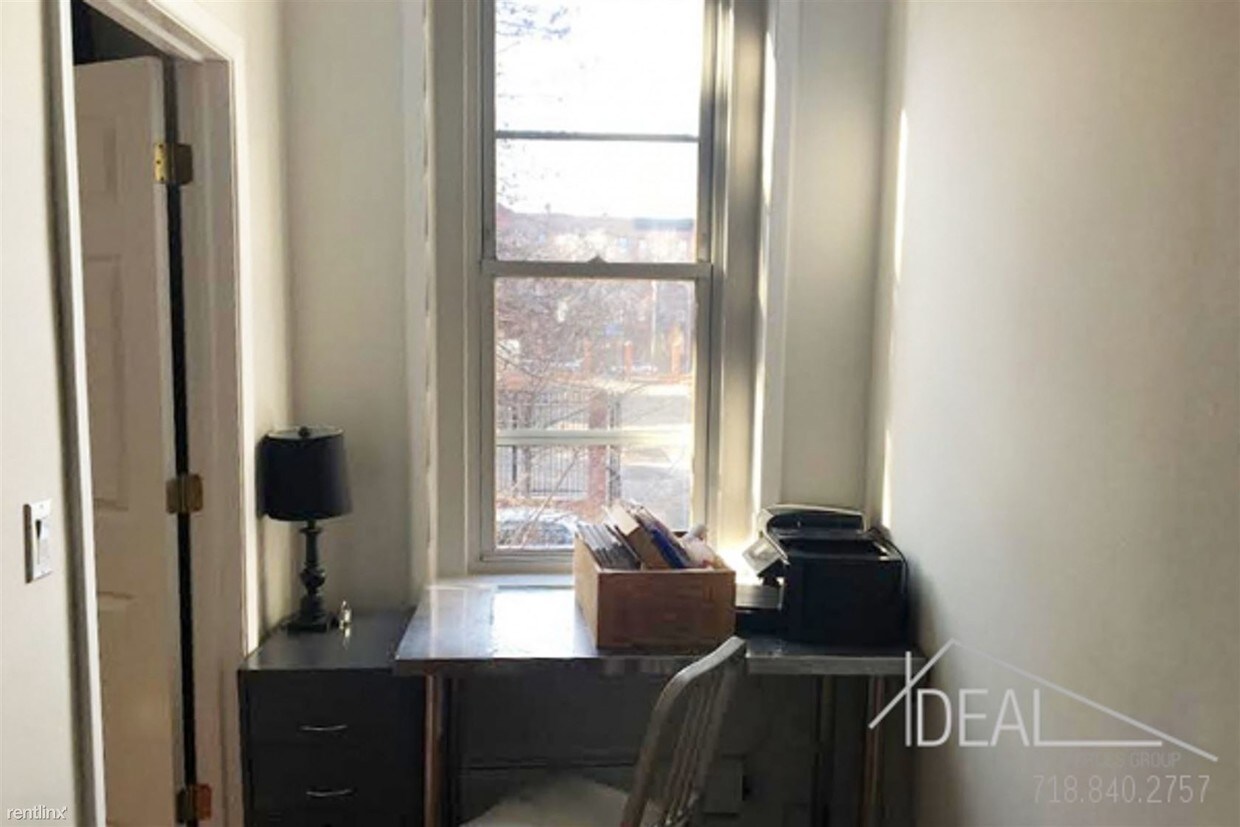Foto principal - 85 Waverly Ave