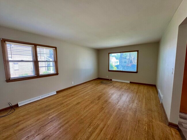 Foto del edificio - 5905 N 66th St