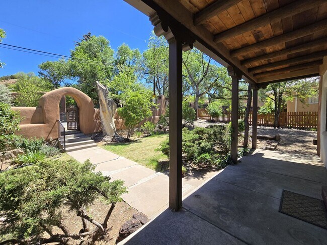 Foto del edificio - 342 Hillside Ave