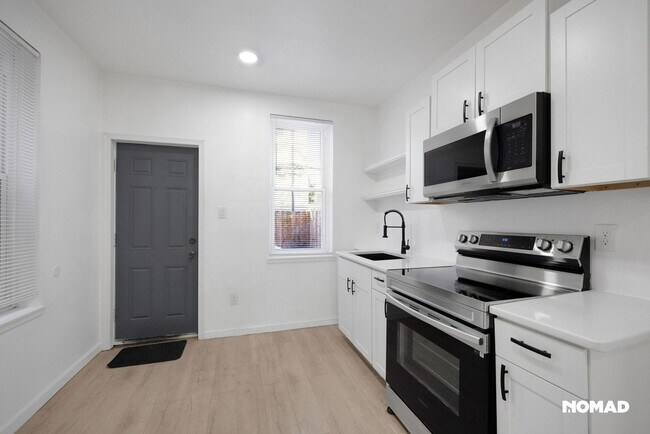 Foto del edificio - Charming 3BR Townhome in Philadelphia