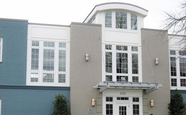 Foto del edificio - Gorgeous 1 Bed 1 Bath 1st Floor Condo In S...